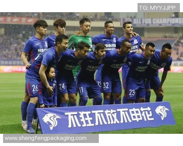 用足球作为载体向球星索要签名的可行性分析与注意事项 用足球作为载体向球星索要签名的可行性分析与注意事项